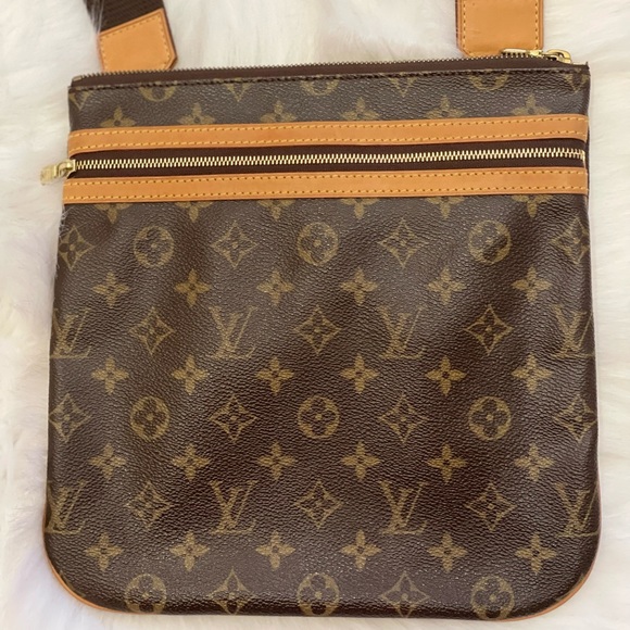 💕Louis Vuitton Pochette Bosphore - Picture 1 of 16